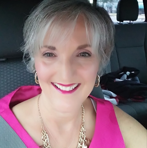 Meet your Posher, Tami - Picture 2 of 2